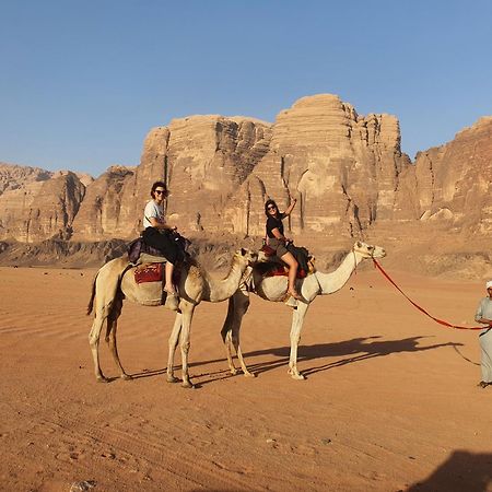 Bedouin Family Camp Hotel Вади Рум Екстериор снимка