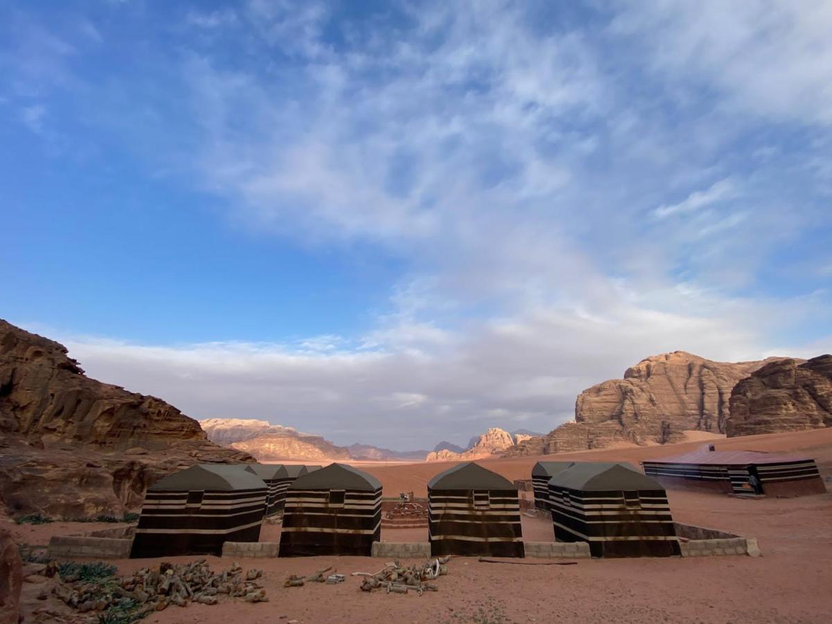 Bedouin Family Camp Hotel Вади Рум Екстериор снимка