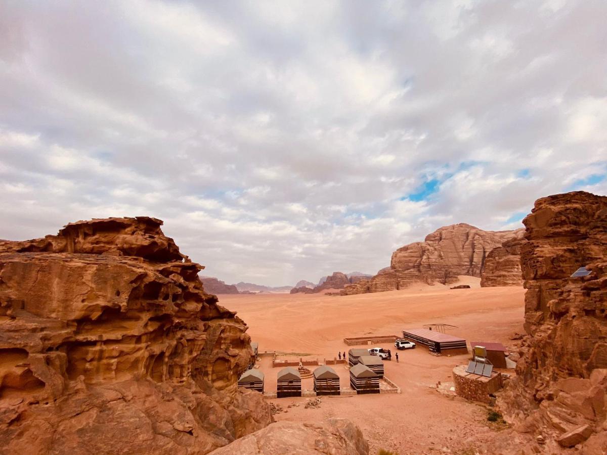 Bedouin Family Camp Hotel Вади Рум Екстериор снимка