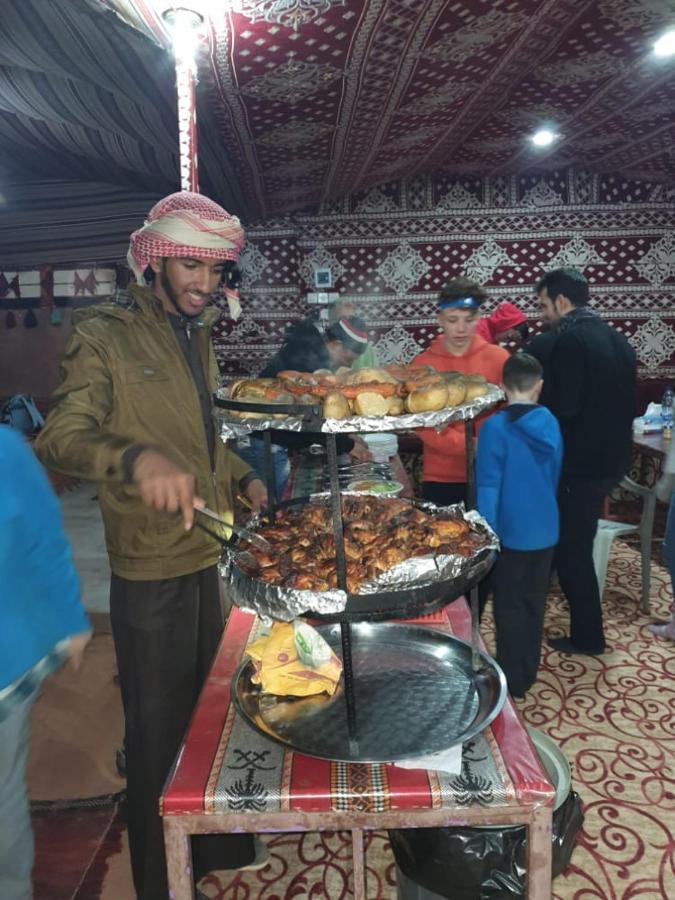 Bedouin Family Camp Hotel Вади Рум Екстериор снимка
