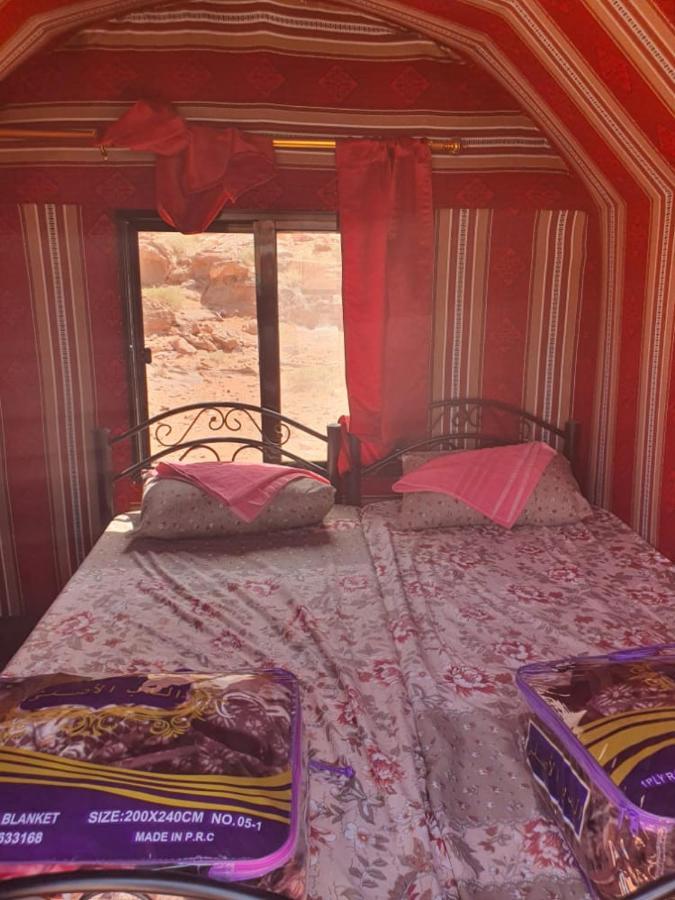Bedouin Family Camp Hotel Вади Рум Екстериор снимка
