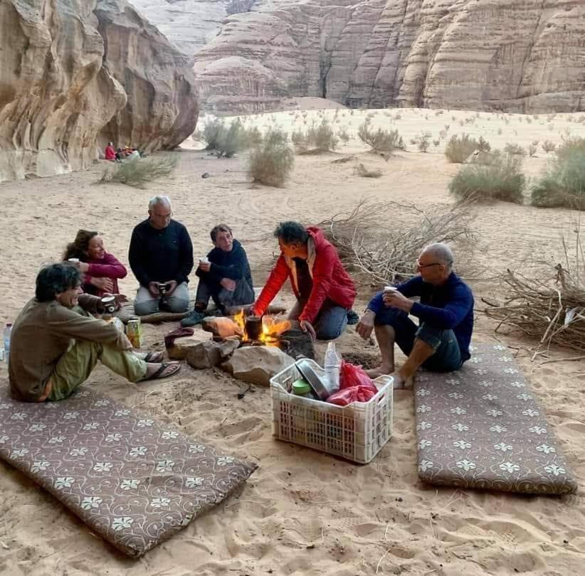 Bedouin Family Camp Hotel Вади Рум Екстериор снимка
