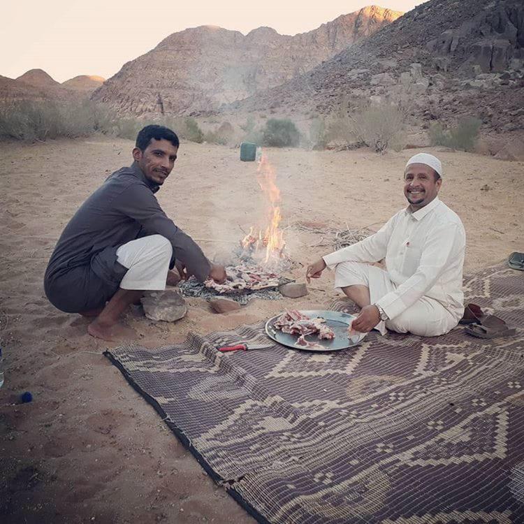 Bedouin Family Camp Hotel Вади Рум Екстериор снимка